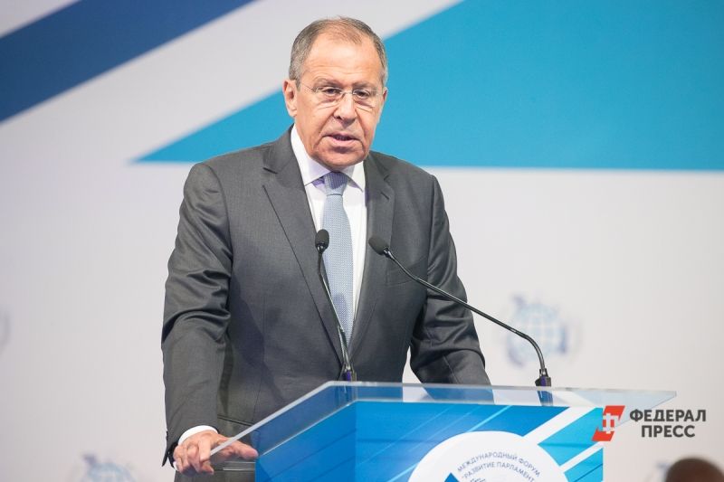 Лавров назвал протесты в Сербии попыткой Запада срежессировать госпереворот