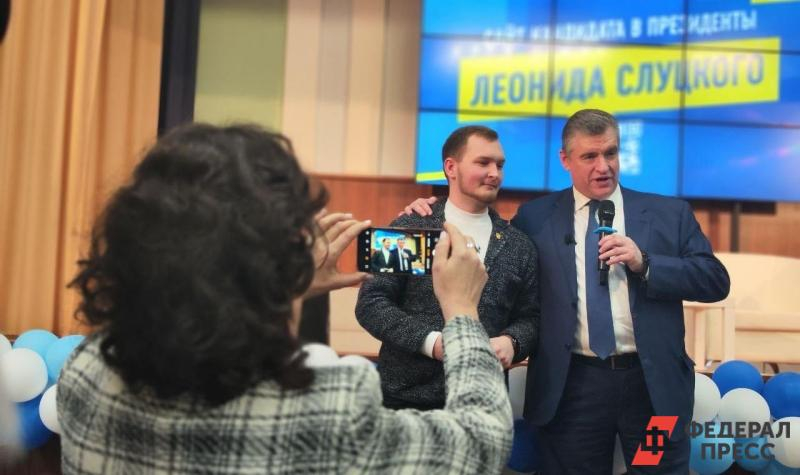 Кандидаты в президенты посещают регионы: о чем говорил Слуцкий в Нижнем Новгороде