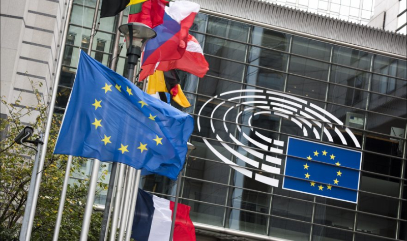 Европарламент одобрил резолюцию об усилении поддержки Украины