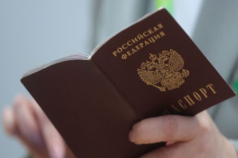 Любовь Успенская получила гражданство РФ
