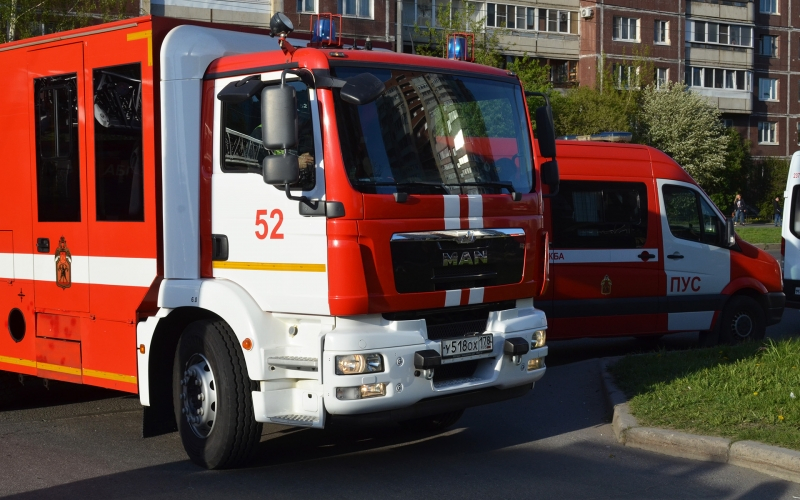 На Кубани полыхает турбаза: один человек в больнице