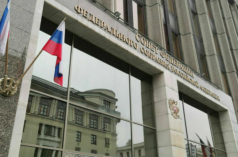 Сенаторы будут сообщать о проблемах с посевной в своих регионах