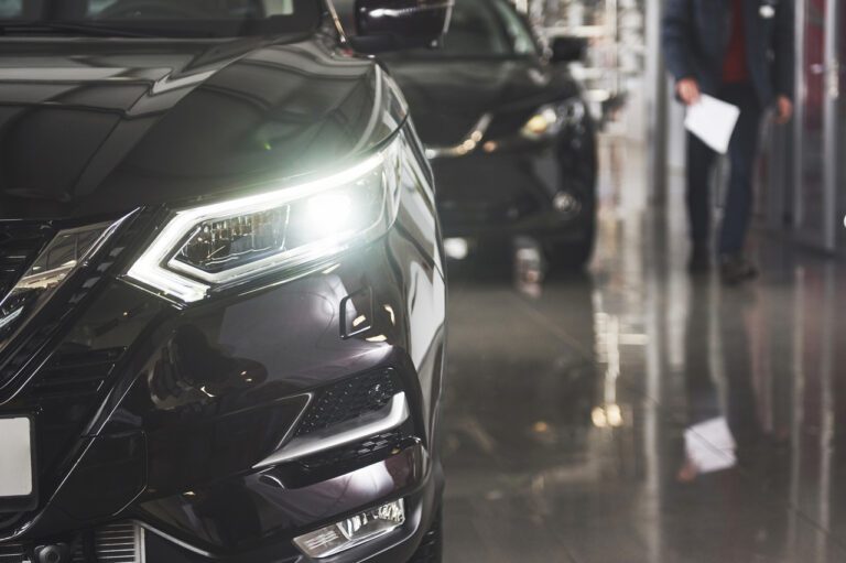 Тимати подарил своей девушке автомобиль Mercedes-Benz
