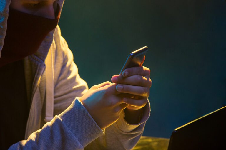 В Telegram обнаружили мошеннический бот, раздающий &laquo;бесплатные&raquo; премиум подписки