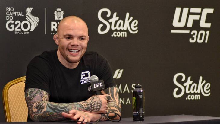 Энтони Смит уверен в победе над Витором Петрино на UFC 301