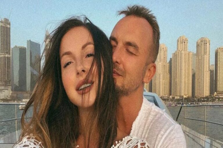 Нюша объявила о разводе с мужем