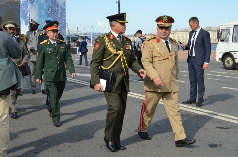 Как прошел Главный парад ВМФ в Петербурге: фоторепортаж