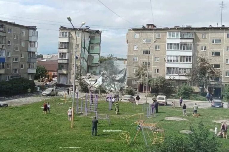 В Нижнем Тагиле обрушилась часть жилого дома