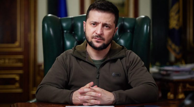 Политолог Кузнецов: Зеленский планирует сохранить свою власть на Украине