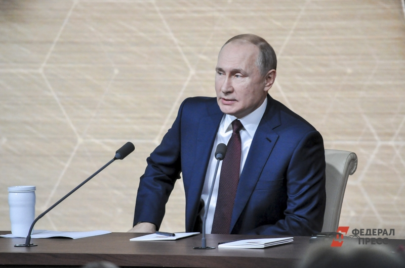 Путин обсудил с Совбезом контроль воздушного пространства над Россией