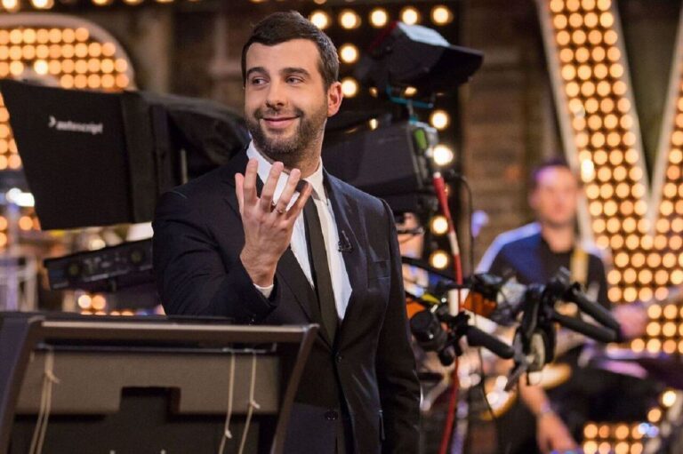 Ургант может вернуться в эфир Первого канала