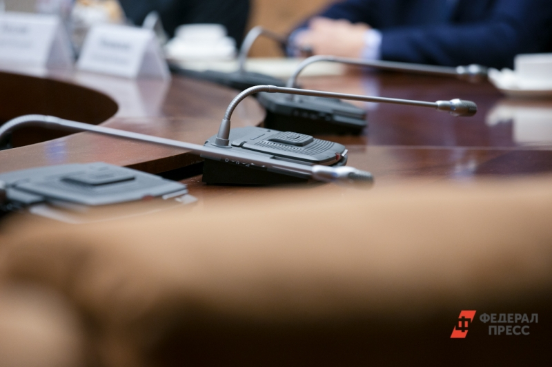 Политолог назвал возможные сроки начала переговоров по конфликту на Украине