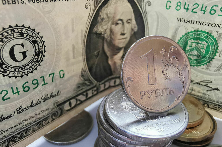 Курс доллара на Forex впервые с 12 декабря превысил 106,5 рубля