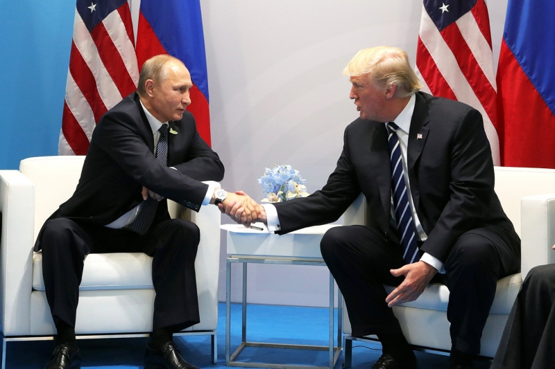 Идеальный вариант: политолог назвал лучшую для переговоров Путина и Трампа страну