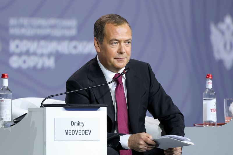 Медведев назвал единственное условие для &laquo;германского сценария&raquo; на Украине
