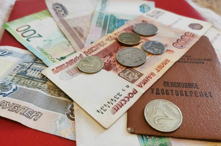 Президент поручил к февралю проиндексировать пенсии и пособия на 9,5%