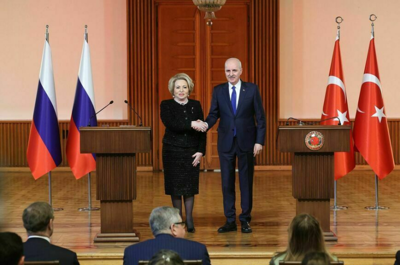 Россия и Турция нацелились на ежегодный торговый оборот в сто миллиардов долларов