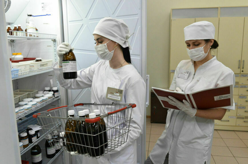 Столичный опыт производственных аптек хотят распространить на всю страну