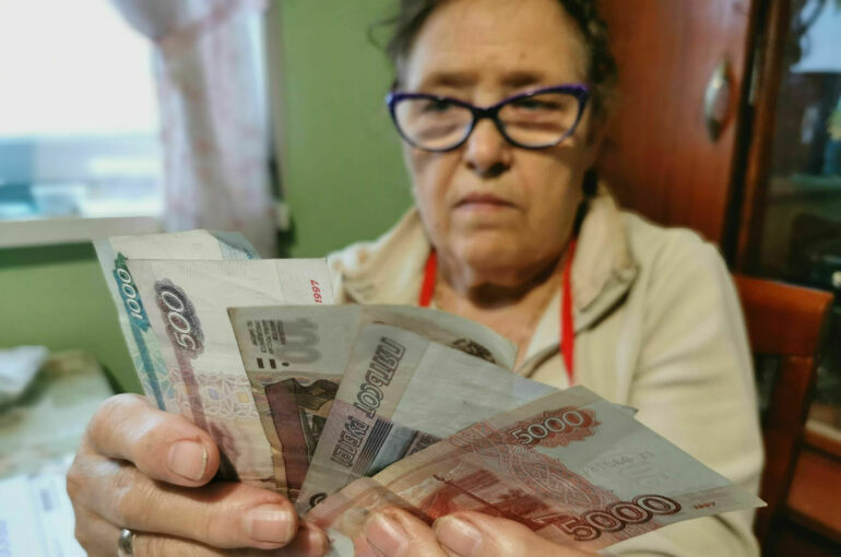 В Соцфонде назвали условия для получения пенсии в 100 тысяч рублей