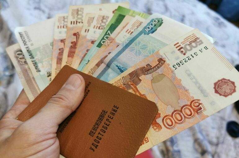 Минтруд предложил утвердить коэффициент для доплат к пенсиям летчиков и шахтеров
