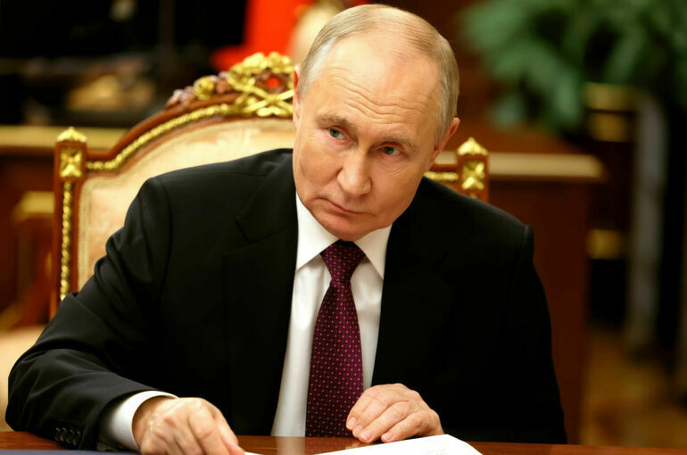 Путин: Необходимо обеспечить безопасность пенсионных фондов