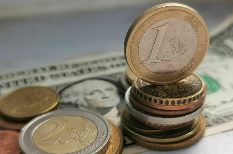 Россияне отчитаются о счетах за рубежом