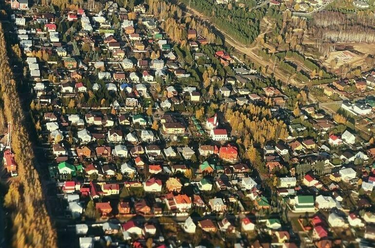 Трава у дома: кому стоит опасаться потери дачи